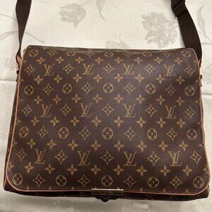Louis Vuitton Monogram Canvas Messenger Bag Crossbody – Authentic Classic LV
